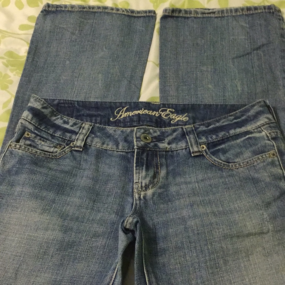 American Eagle blue jeans